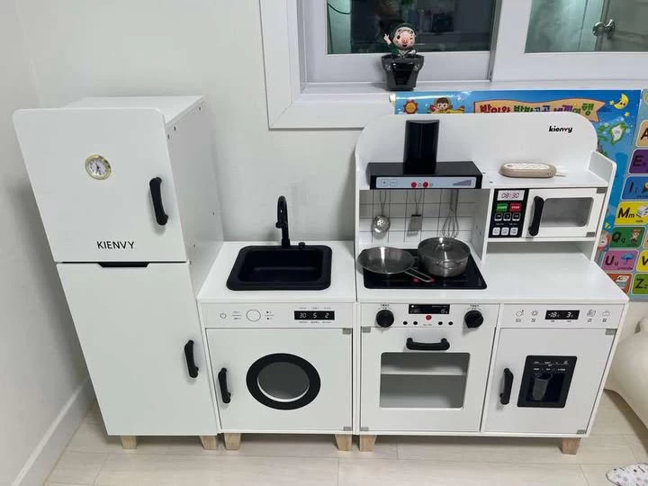 4EFF93ED-5319-4DC1-B9F4-66F2CD8F5459